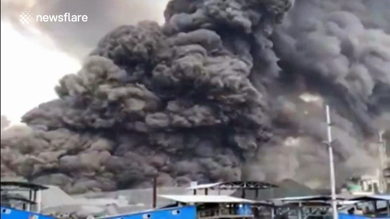 'Chemical leak' causes major fire in China