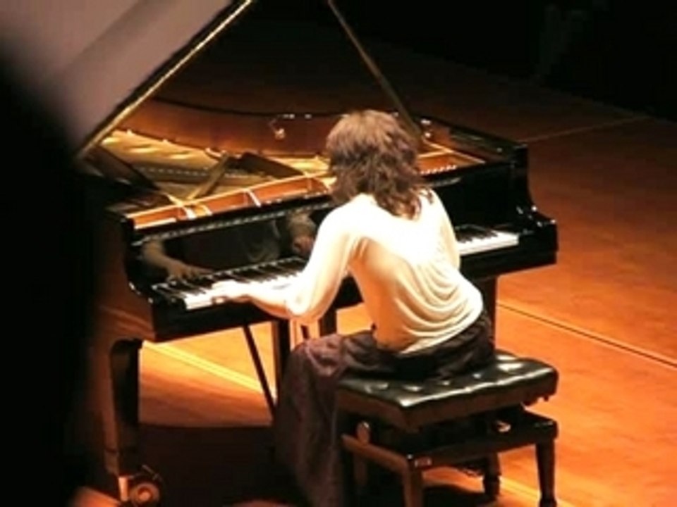 Hélène Grimaud - Rhapsodie n°2 - Brahms
