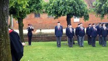 Inauguration d'une stèle en hommage aux soldats canadiens à Courcelette