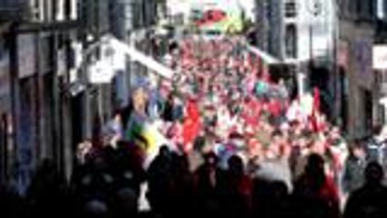 Des centaines de manifestants à Pau pour soutenir les condamnés de Goodyear