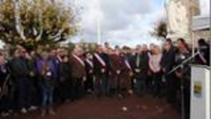 Un arbre de la liberté planté à Confolens