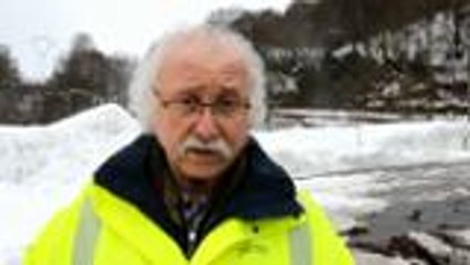 Sur la route de Gourette coupée par la neige avec Marcel Faurie