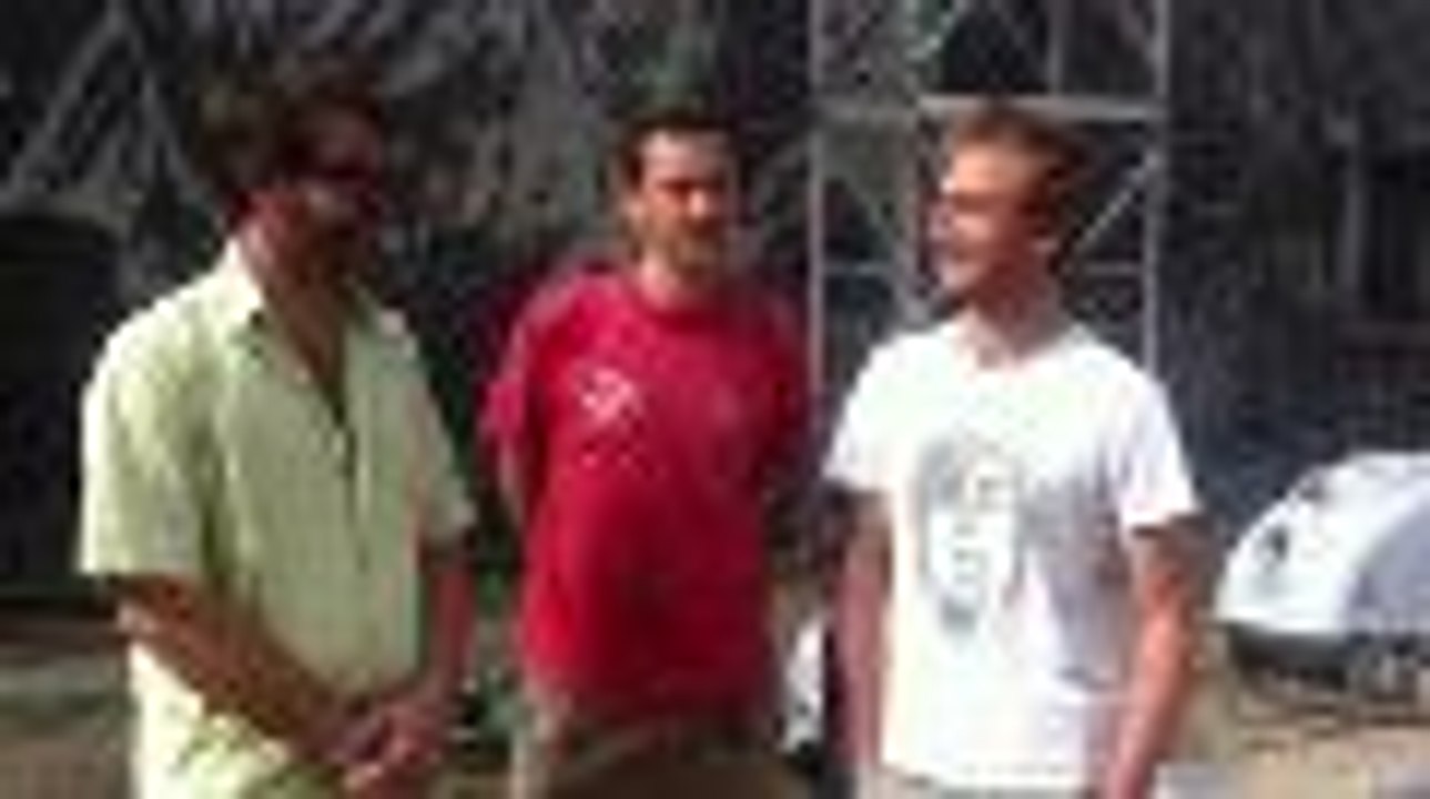 Des artistes réalisent un graff sur la propriété des Frères Moine à Chassors