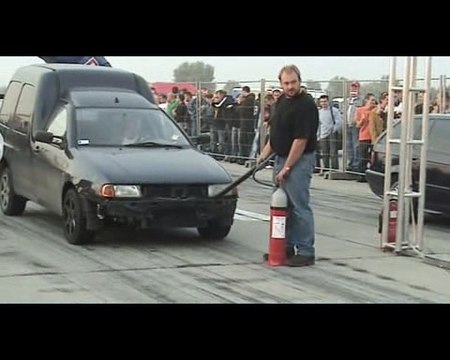 VW Caddy TDI Turbo Vs. BMW 316 Touring