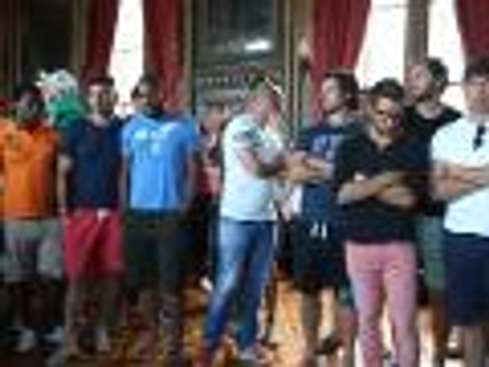 Le SA XV reçu par Xavier Bonnefont à la mairie d'Angoulême