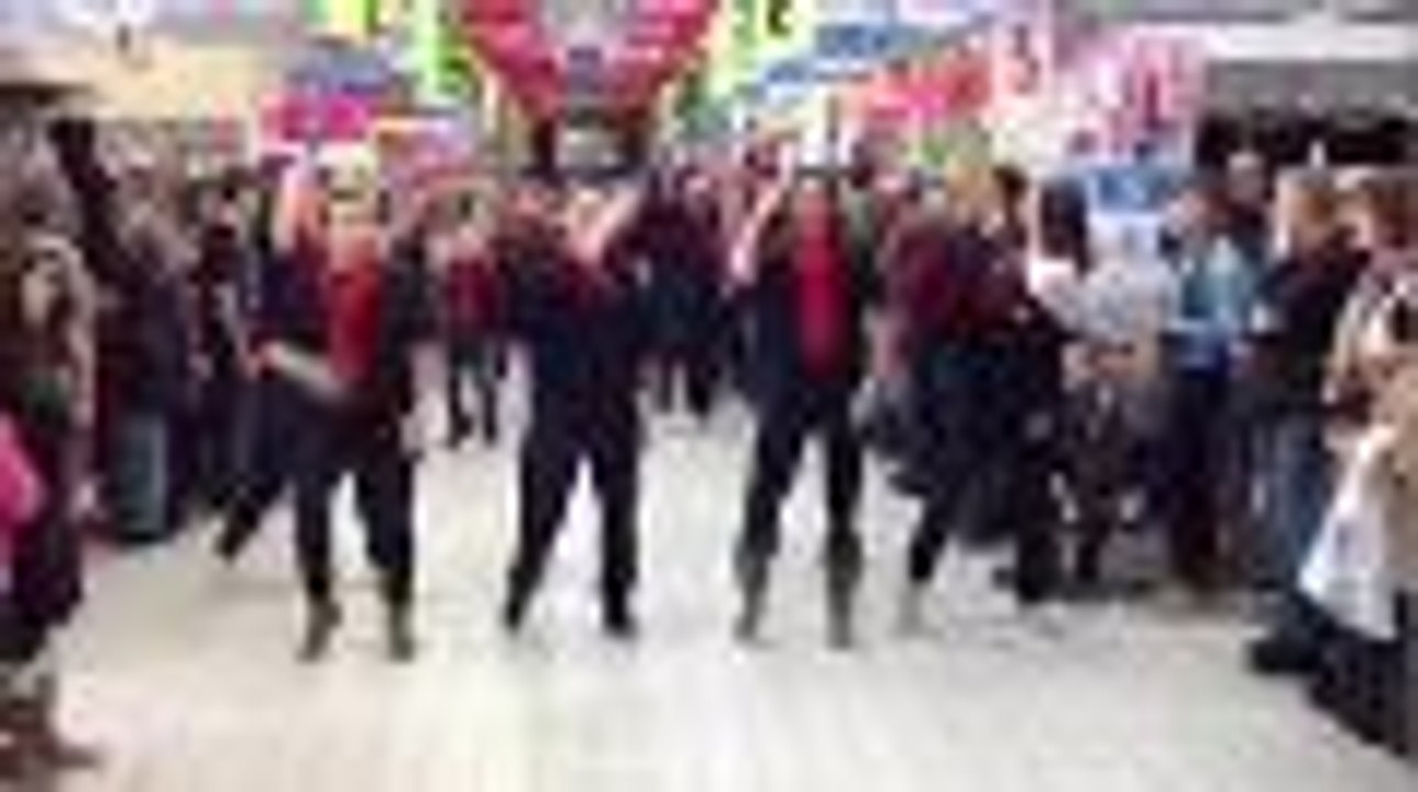Flash Mob Auchan 1