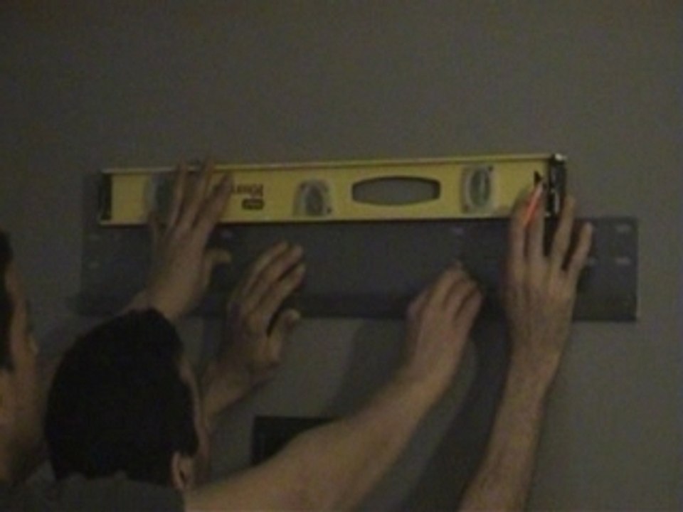 Poser un écran plasma