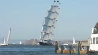 sailboat Maltese Falcon tacks in Raccoon Strait