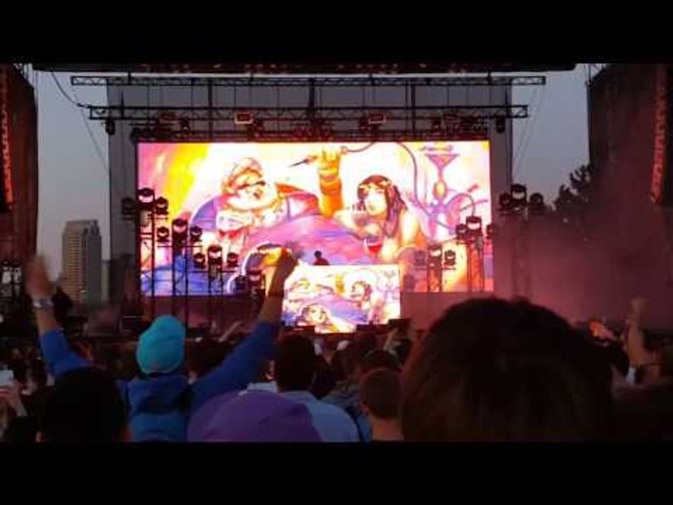 DJ Doesn't Realize Sound Is Off, Continues to Play to Crowd Silently