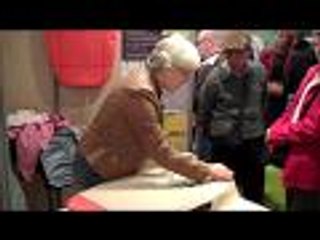 Démonstration de la planche à repasser érgonomique