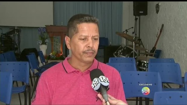 Pai de ex-namorado de jovem estuprada por 33 homens conversa com o SBT Brasil