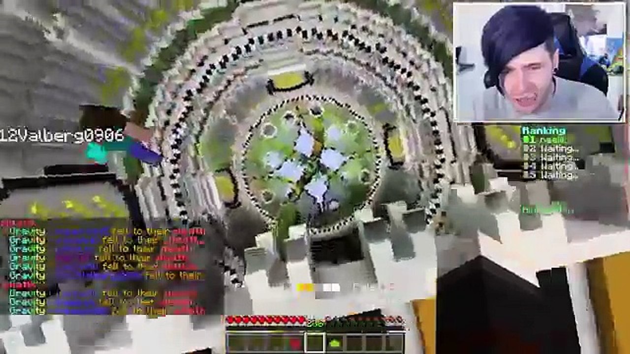 The Diamond Minecart TDM TDM Minecraft   FALLING PAST A GIANT HOT DOG!!