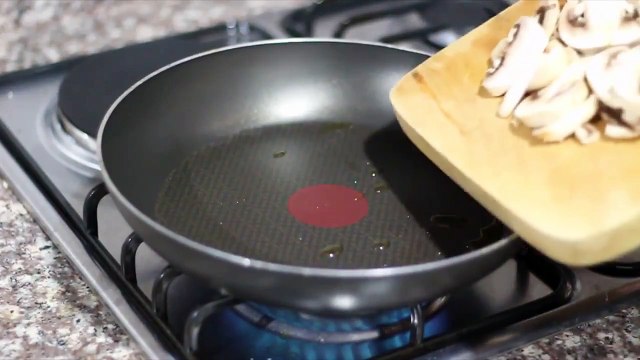 Arepas con Pollo y Champiñones