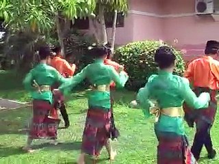 Joget Tebing Tinggi Cipt Syafwan Vokal Syafwan & Donalisya