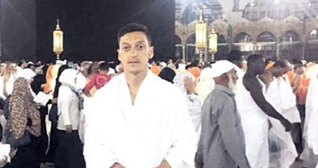 Mesut Özil'in Mekke'ye Gitmesi, Alman Sağ Partisini Kızdırdı