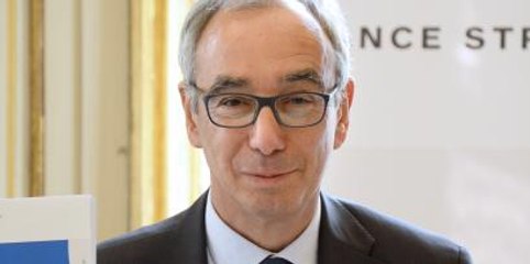 Jean Pisani-Ferry: « Il y a en France un problème de passage de l’enseignement à l’emploi »