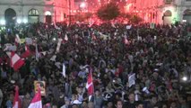 Miles de personas se manifiestan por las calles de Lima contra Keiko Fujimori