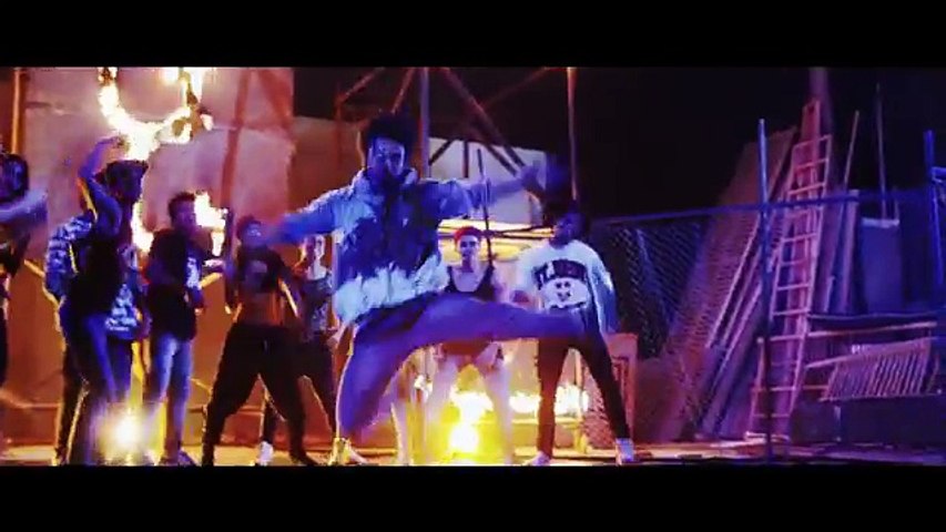 Patt Lainge Song - Gippy Grewal Neha Kakkar - Desi Rockstar 2 - TinyJuke.com