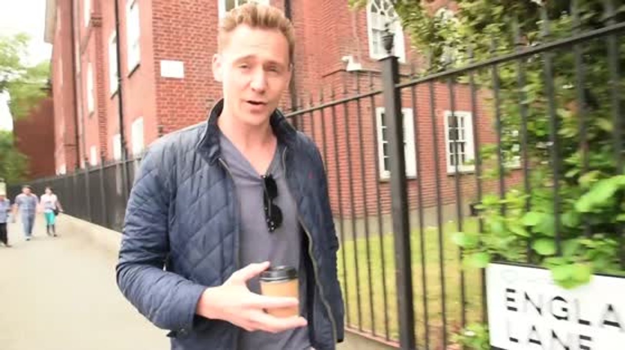 Tom Hiddleston weicht den 'James Bond Fragen' aus