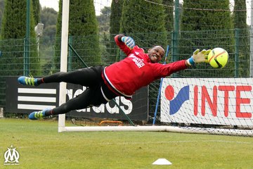 Voilà pourquoi Mandanda est l'Olympien de la saison 2015-16