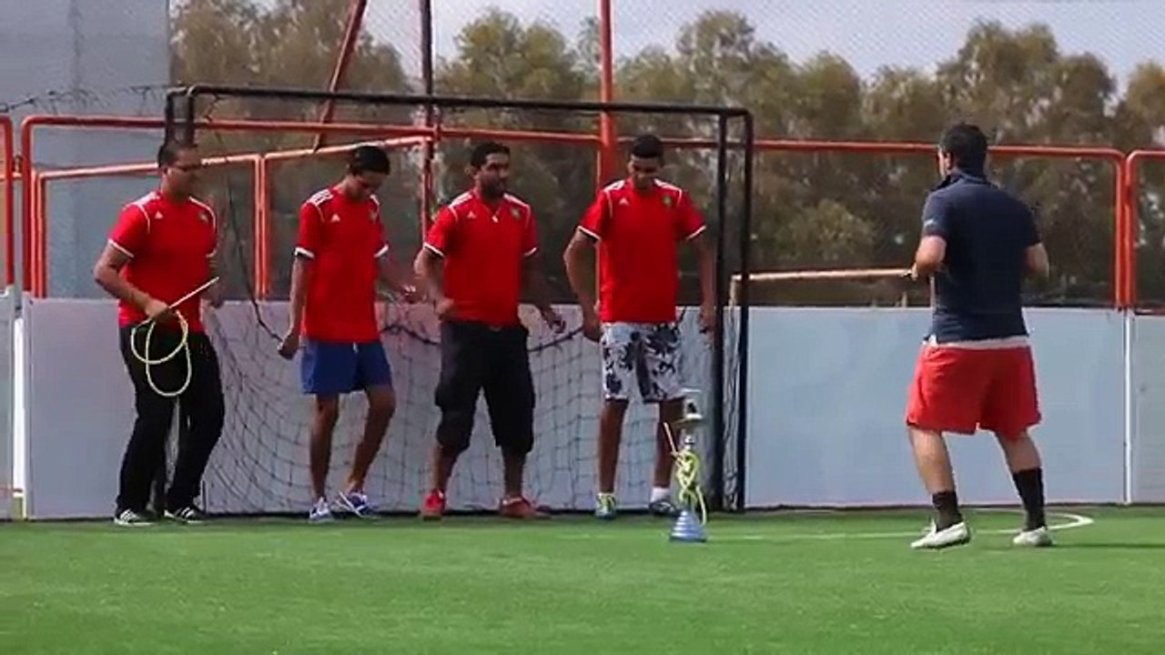 فيديو .. سكيتش ساخر لحمزة الفيلالي حول "منتخب الشيشة"