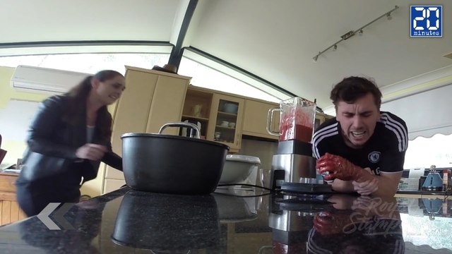 Caméra cachée : Il se broie la main dans un blender ! - Le rewind du mercredi 1er juin 2016.