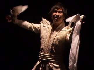 Hara Visual Artist Makes a Stunning Entrance America's Got Talent 2016 Auditions