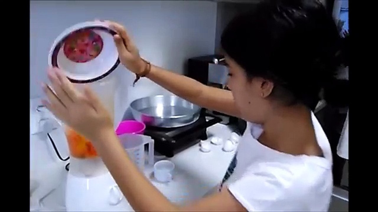 Bolo de cenoura!+Calda de chocolate!-Leti viveiros