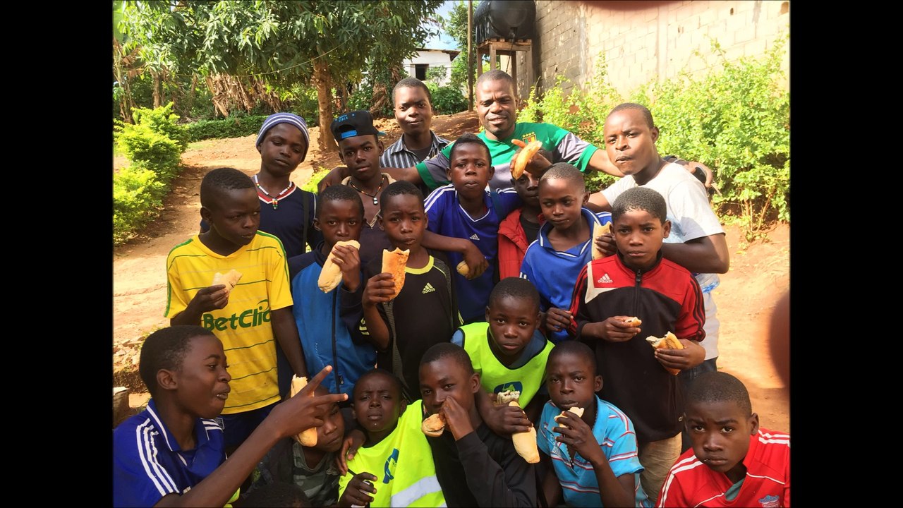 MONTAGE DE PHOTOS AVEC MUSIQUE DE LADY PONCE ARTISTE CAMEROUNAISE!