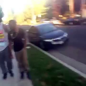 How girls react to guys VS How guys react to girls - Vine #139