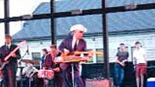Mr. Junior Brown was at the Frist Fridays Back on May 25,2007.