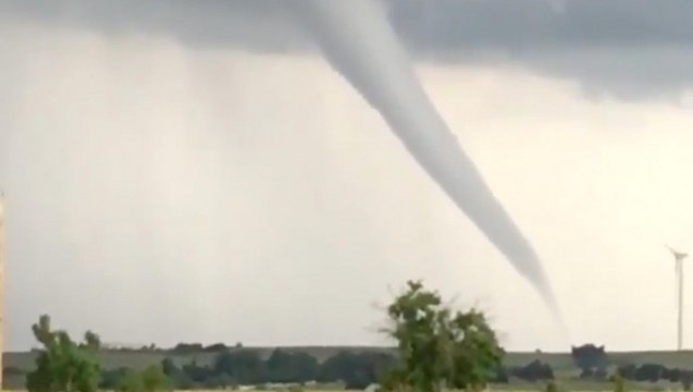 Social media captures several tornadoes in Oklahoma