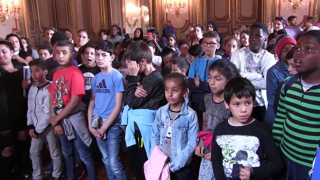Remise des diplômes de natation pour les éléves du Grand Bleu