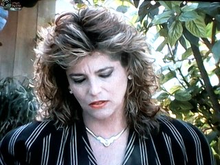 סיפורים לשעת לילה מאוחרת - העוזרת