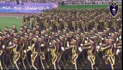 في تجسيد بديع. خريجو "الأمنية" يحولون طابور العرض لعبارة: "سلمان الحزم والعزم"