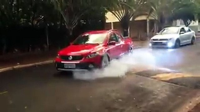 So quem gosta de carro baixo vai Curtir