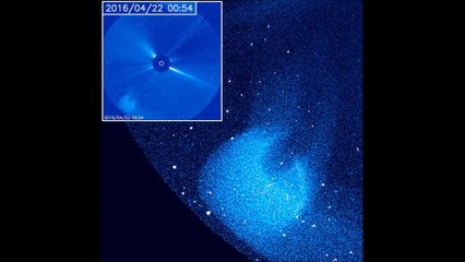 Ovni et Anomalies près du  Soleil,2016.