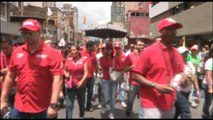 Jóvenes chavistas marchan en defensa de la 