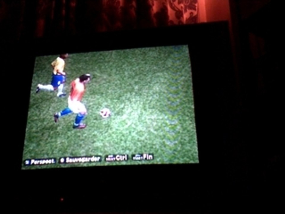 PES 6 : Van Persie , simple mais efficace