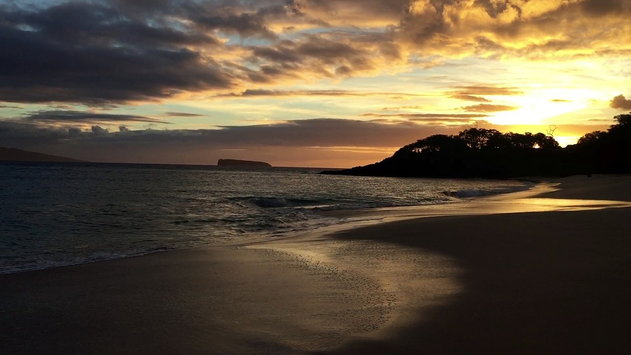 Makena beach, Maui - crazy sunset