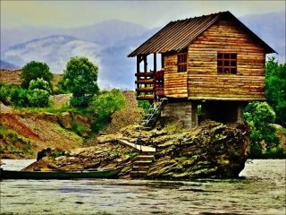 Bajina Basta - Kucica na Drini