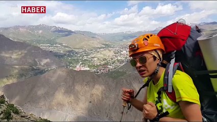 Hakkari'de dağcılar "Sümbül Dağı"na tırmandı
