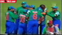 16 years old Afridi takes out Lara first ball