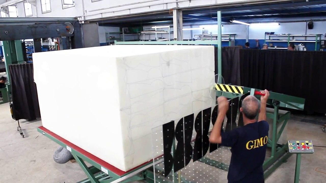 cutting faom machine