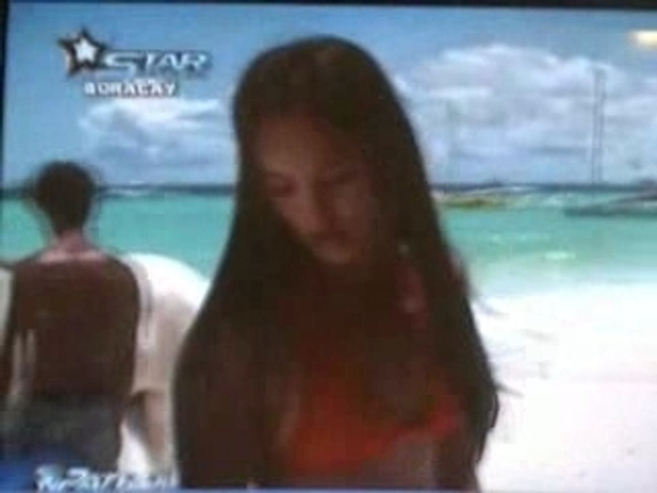WhiteCastleGirl-kicked-eChannel