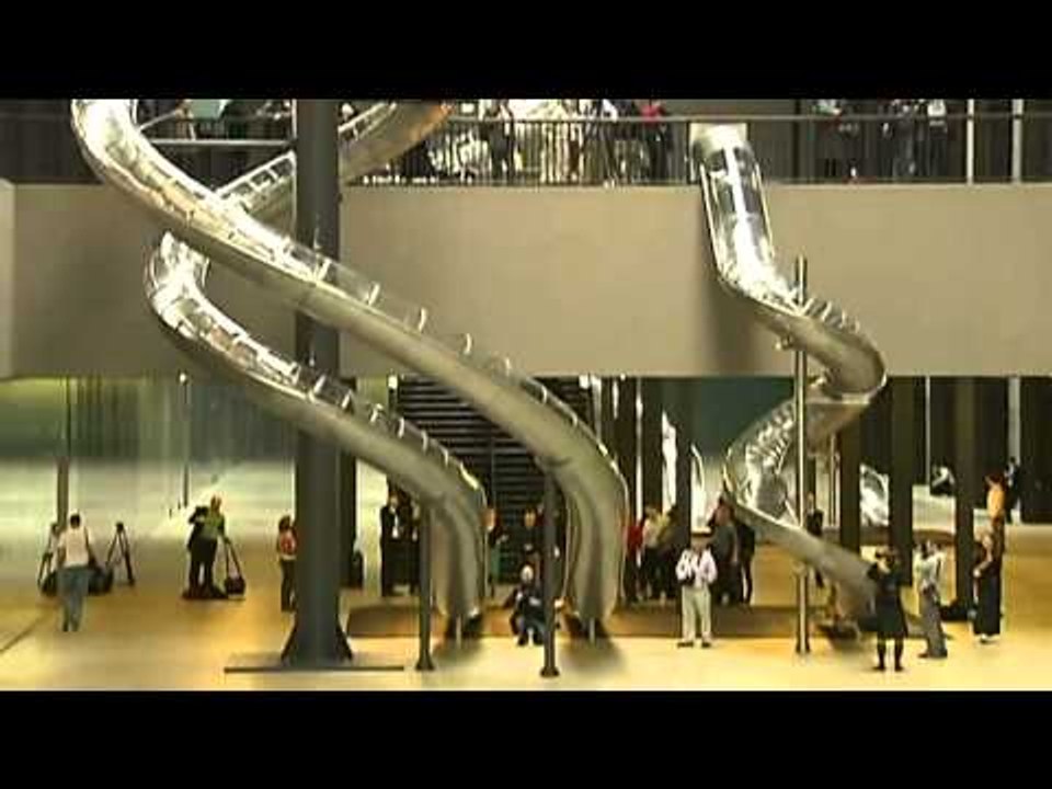 Students slide to classes in Munich