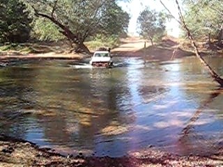 Moi je traverse la riviere