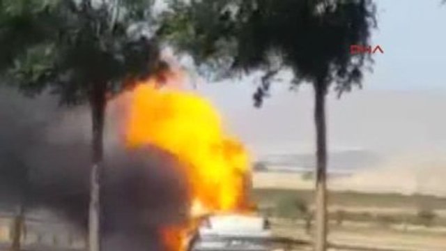 Şanlıurfa Seyir Halindeki Otomobil Alev Alev Yandı