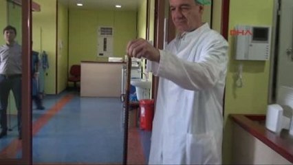 Gaziantep Göğsünden Girip, Sırtından Çıkan Demirden Ameliyatla Kurtuldu