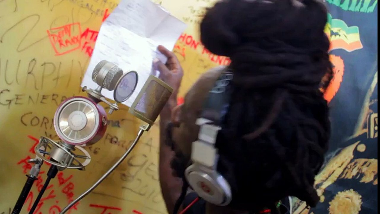 Skull feat. Sizzla - Get Rich [Official Video 2016]